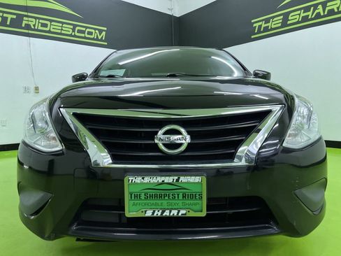 Used 2016 Nissan Versa SV FWD image 3