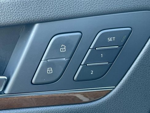 Certified 2024 Audi Q5 e Premium Plus w/ Premium Plus Package image 18