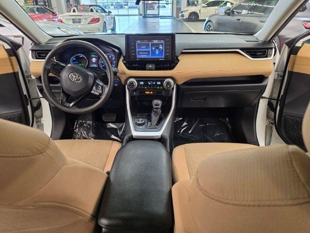 Used 2021 Toyota RAV4 XLE w/ Convenience Package AWD/4WD image 10