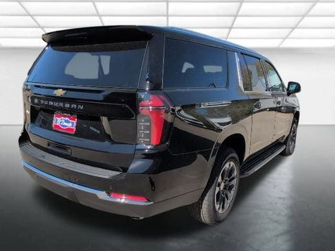 New 2026 Chevrolet Suburban LS image 33