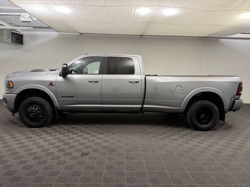 Used 2024 RAM 3500 Limited w/ Night Edition AWD/4WD image 2
