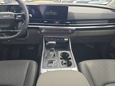 New 2027 Kia Carnival FWD image 14