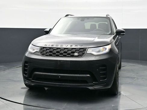 Used 2024 Land Rover Discovery Dynamic SE AWD/4WD image 2