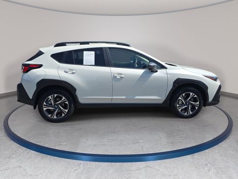Used 2024 Subaru Crosstrek 2.0i Premium AWD/4WD image 4