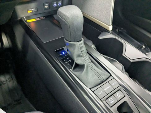 Used 2026 Toyota Camry LE w/ Convenience Package FWD image 25