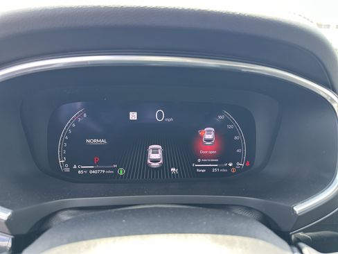 Certified 2024 Acura MDX FWD image 31