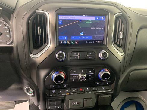 Used 2020 GMC Sierra 2500 Denali w/ Denali Ultimate Package image 25