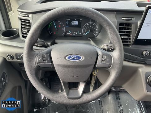 Used 2022 Ford E-Transit Medium Roof image 31