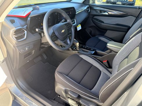 New 2026 Chevrolet TrailBlazer LS image 9