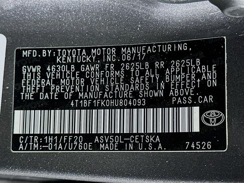 Used 2017 Toyota Camry SE image 12