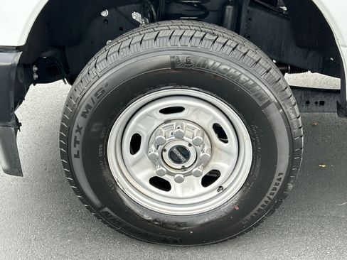 Certified 2024 Ford F250 XL image 18