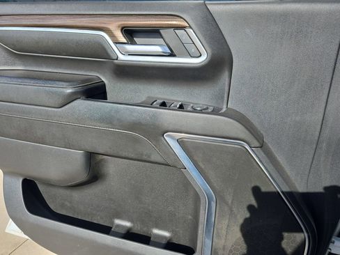 Used 2024 Chevrolet Silverado 2500 LT w/ Convenience Package AWD/4WD image 27