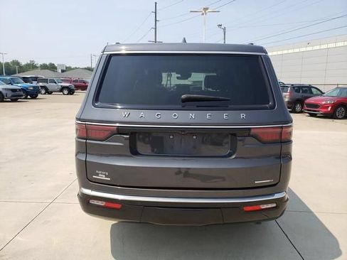 Used 2022 Jeep Wagoneer Series II AWD/4WD image 5