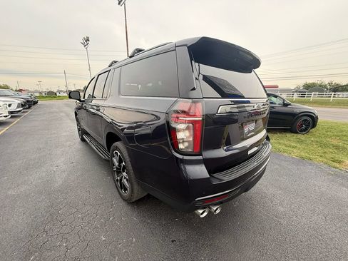 Used 2023 Chevrolet Suburban RST w/ Sport Performance Package AWD/4WD image 6