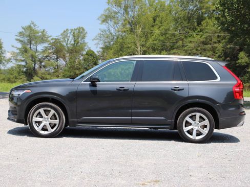 Used 2021 Volvo XC90 T6 Momentum AWD/4WD image 38