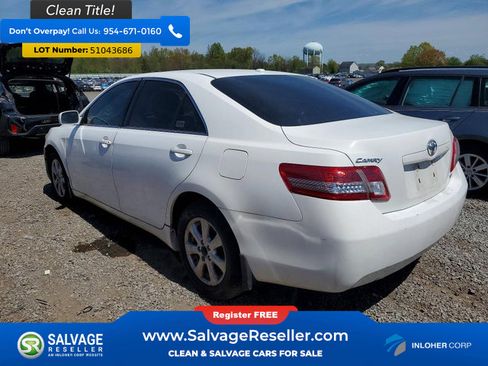 Used 2011 Toyota Camry LE w/ LE Extra-Value Pkg image 3