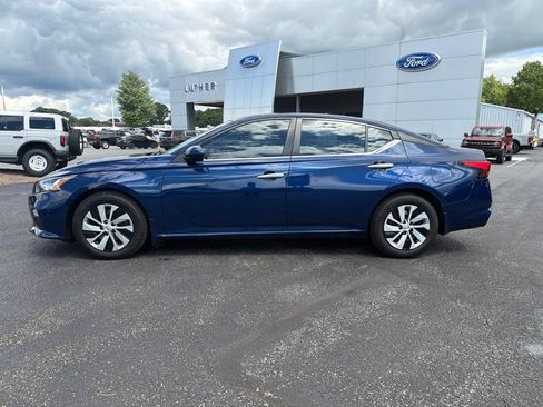 Used 2021 Nissan Altima 2.5 S FWD image 2