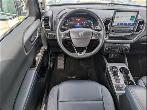 Used 2024 Ford Bronco Sport Outer Banks w/ Tech Package AWD/4WD image 8