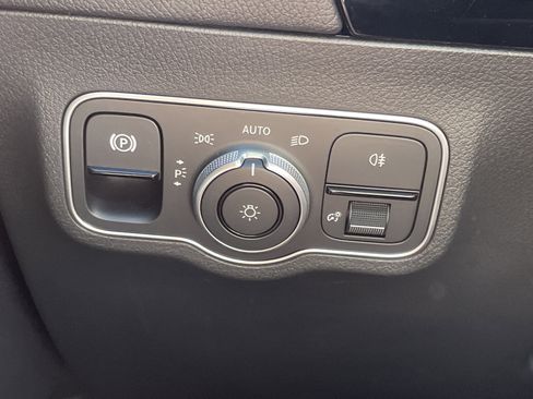 Certified 2025 Mercedes-Benz GLA 250 image 23