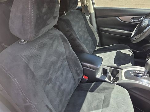 Used 2016 Nissan Rogue S FWD image 8