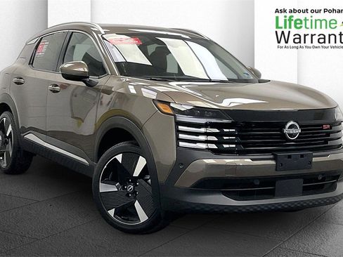 Certified 2025 Nissan Kicks SR image 1