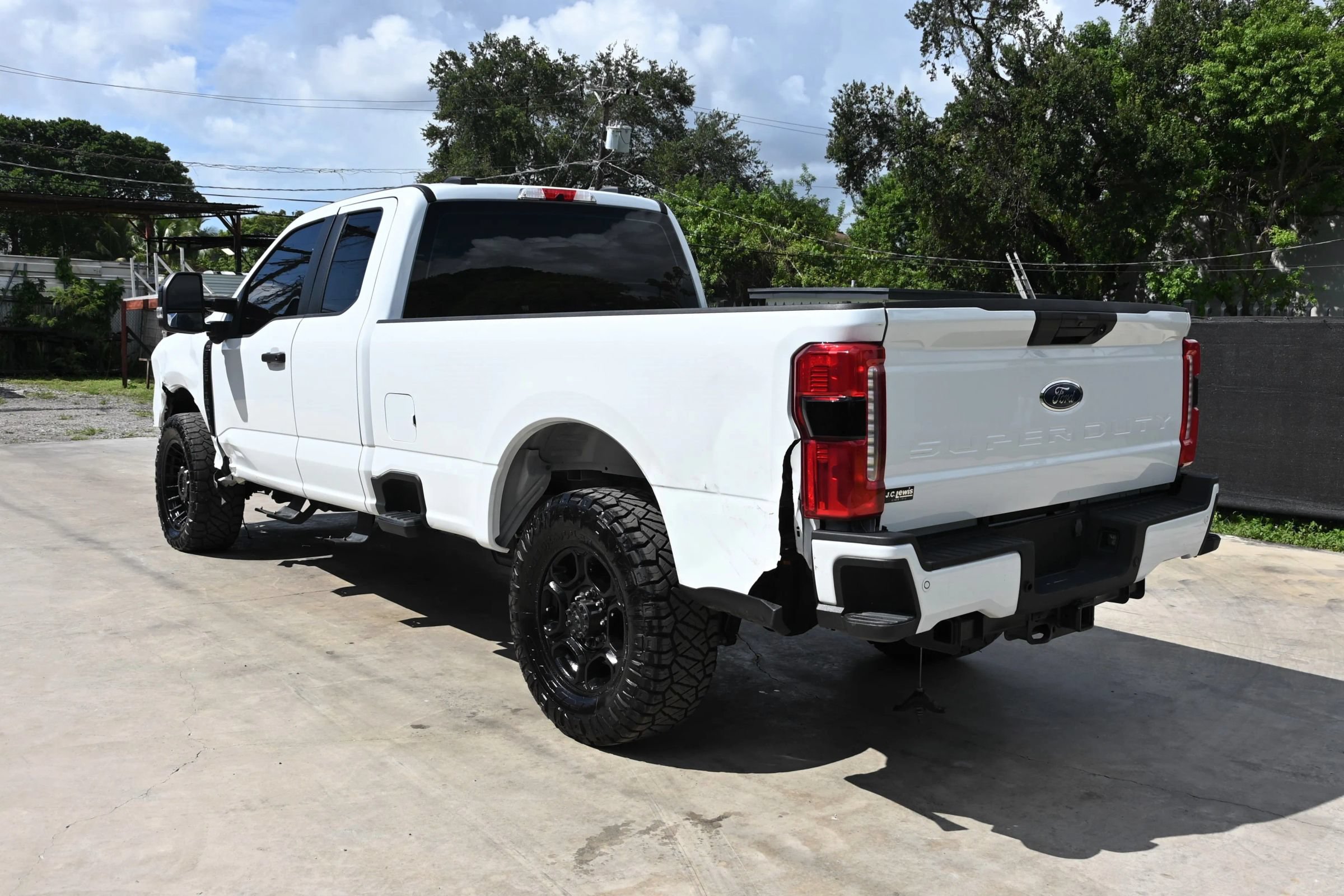 Used 2025 Ford F350 XL w/ STX Appearance Package AWD/4WD image 3