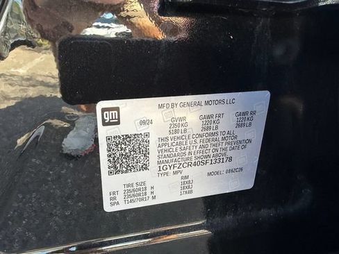 Used 2025 Cadillac XT4 Premium Luxury FWD image 28