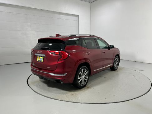 Used 2018 GMC Terrain Denali w/ Advanced Safety Package image 34
