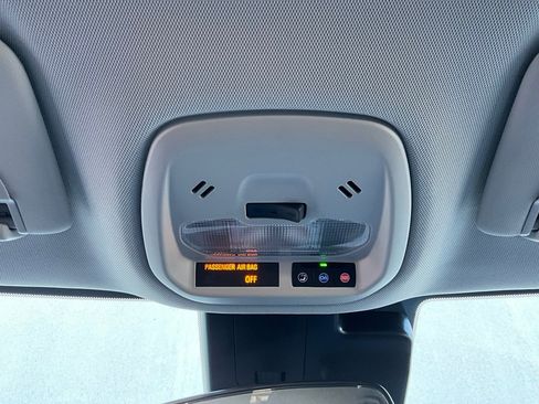 Used 2025 Chevrolet Trax LT image 16