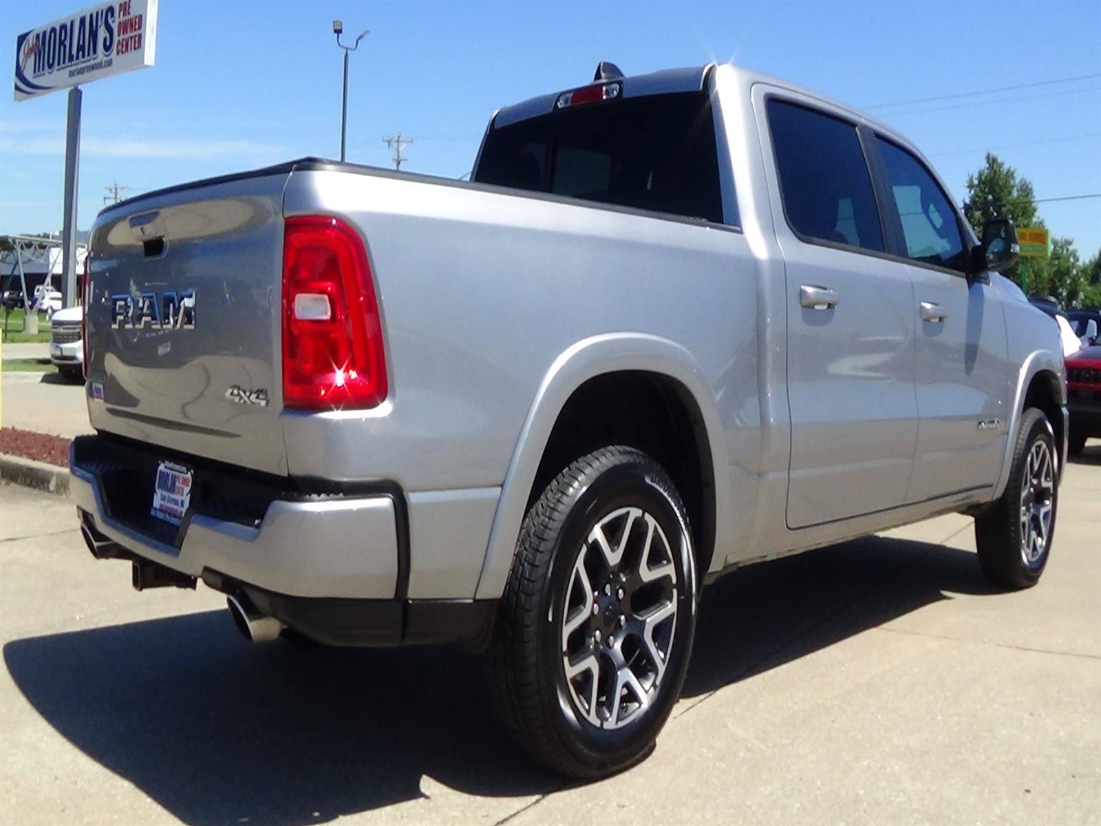 Used 2025 RAM 1500 Laramie w/ Sport Appearance Package AWD/4WD image 6