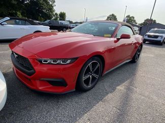 Used 2025 Ford Mustang Premium RWD video 2