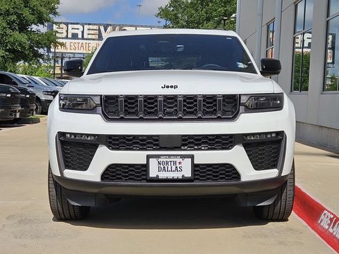 New 2026 Jeep Grand Cherokee L Limited RWD image 5