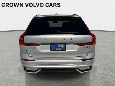 Certified 2025 Volvo XC60 B5 Core w/ Climate Package PRO image 4