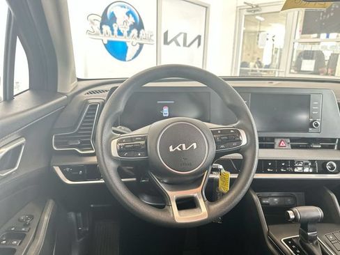 Certified 2025 Kia Sportage LX AWD/4WD image 13