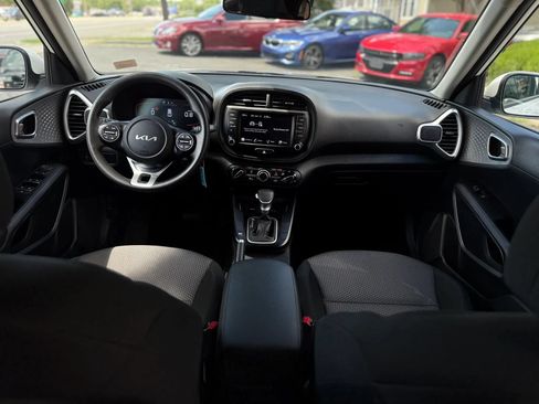 Used 2024 Kia Soul LX w/ Option Group 015 FWD image 14