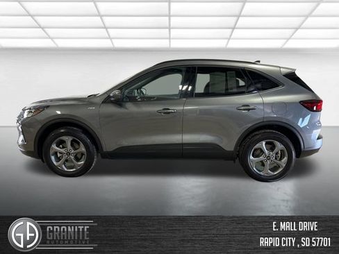 Used 2025 Ford Escape ST-Line Select AWD/4WD image 2