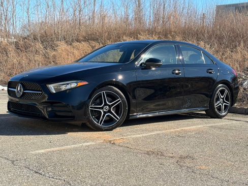 Used 2020 Mercedes-Benz A 220 A 220 4MATIC Sedan image 4