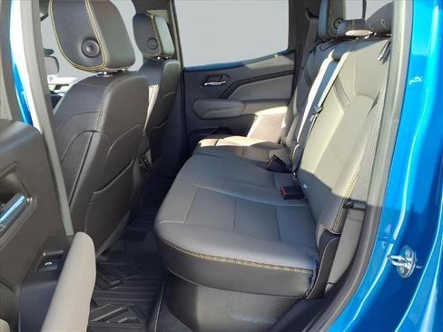 Used 2023 Chevrolet Colorado ZR2 w/ ZR2 Convenience Package III image 39