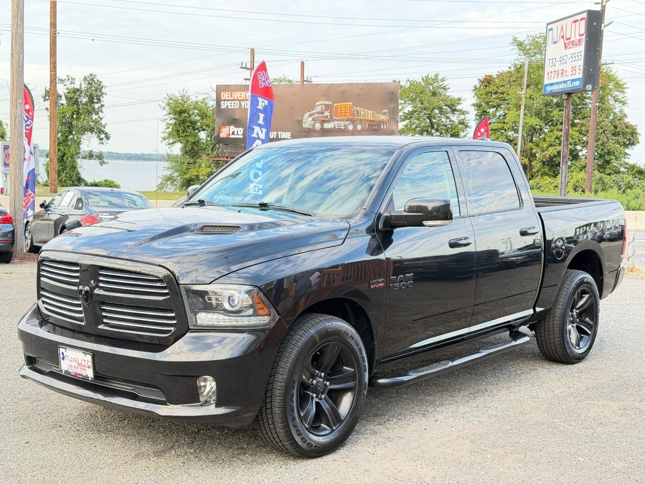 Used 2016 RAM 1500 Sport w/ Black Ram 1500 Sport Group AWD/4WD image 8