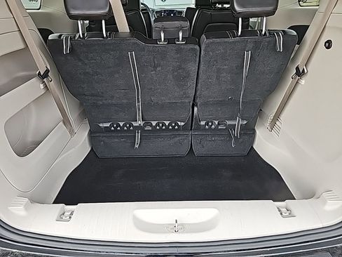 Certified 2024 Chrysler Pacifica Touring-L image 20