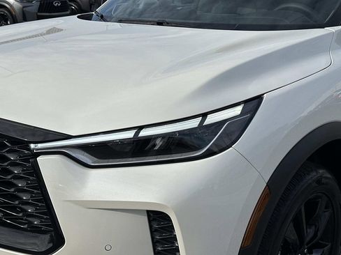 Certified 2025 INFINITI QX60 Luxe w/ Black Edition image 9