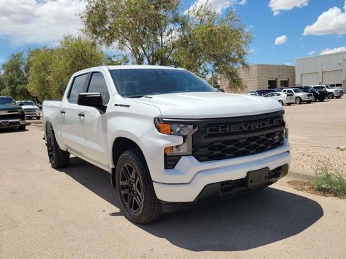 Used 2026 Chevrolet Silverado 1500 Custom w/ Turbomax Blackout Package RWD image 1
