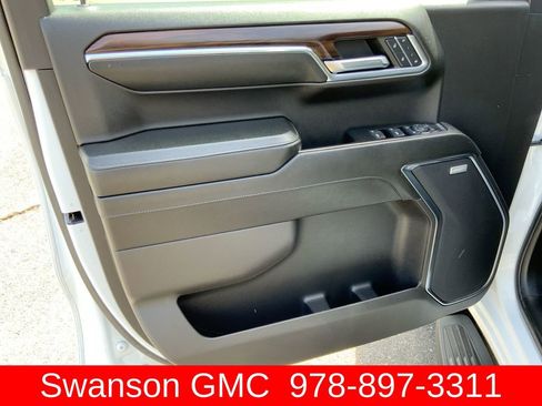 Used 2024 GMC Sierra 1500 SLT w/ SLT Premium Plus Package AWD/4WD image 24