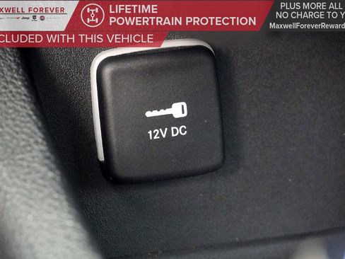 Used 2019 Dodge Durango SXT w/ 3rd Row Seating Group image 13