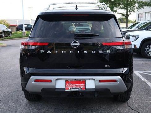 Certified 2025 Nissan Pathfinder SL w/ SL Premium Package FWD image 6