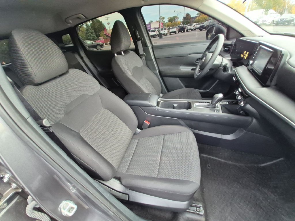 Used 2025 Nissan Kicks S AWD/4WD image 26