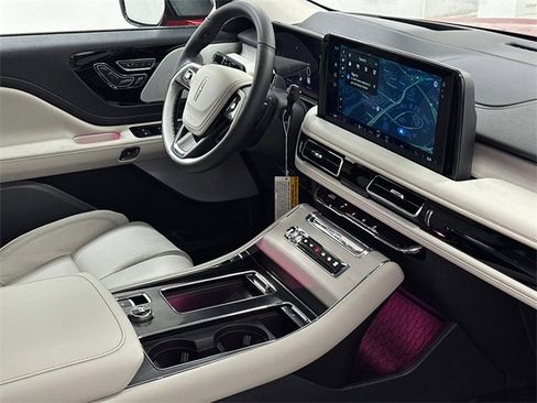 New 2026 Lincoln Aviator Reserve image 11