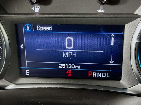 Used 2023 Chevrolet Equinox RS AWD/4WD image 2