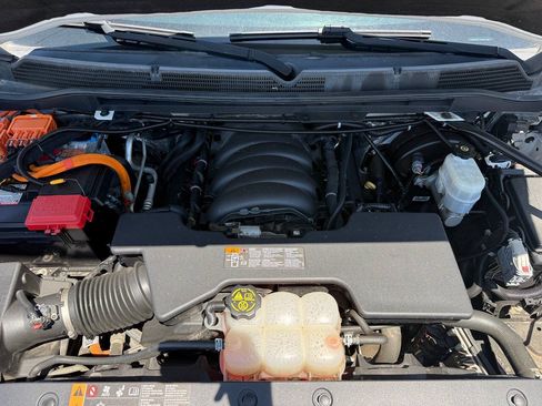Used 2018 GMC Sierra 1500 SLT AWD/4WD image 9