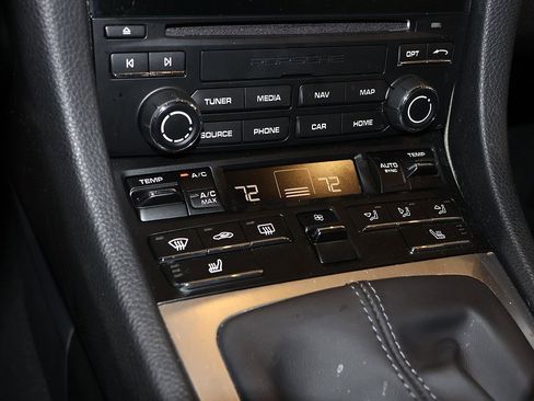 Used 2021 Porsche 718 Cayman image 47